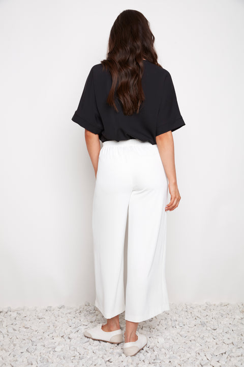 Pantalon court ample en soie vegan
